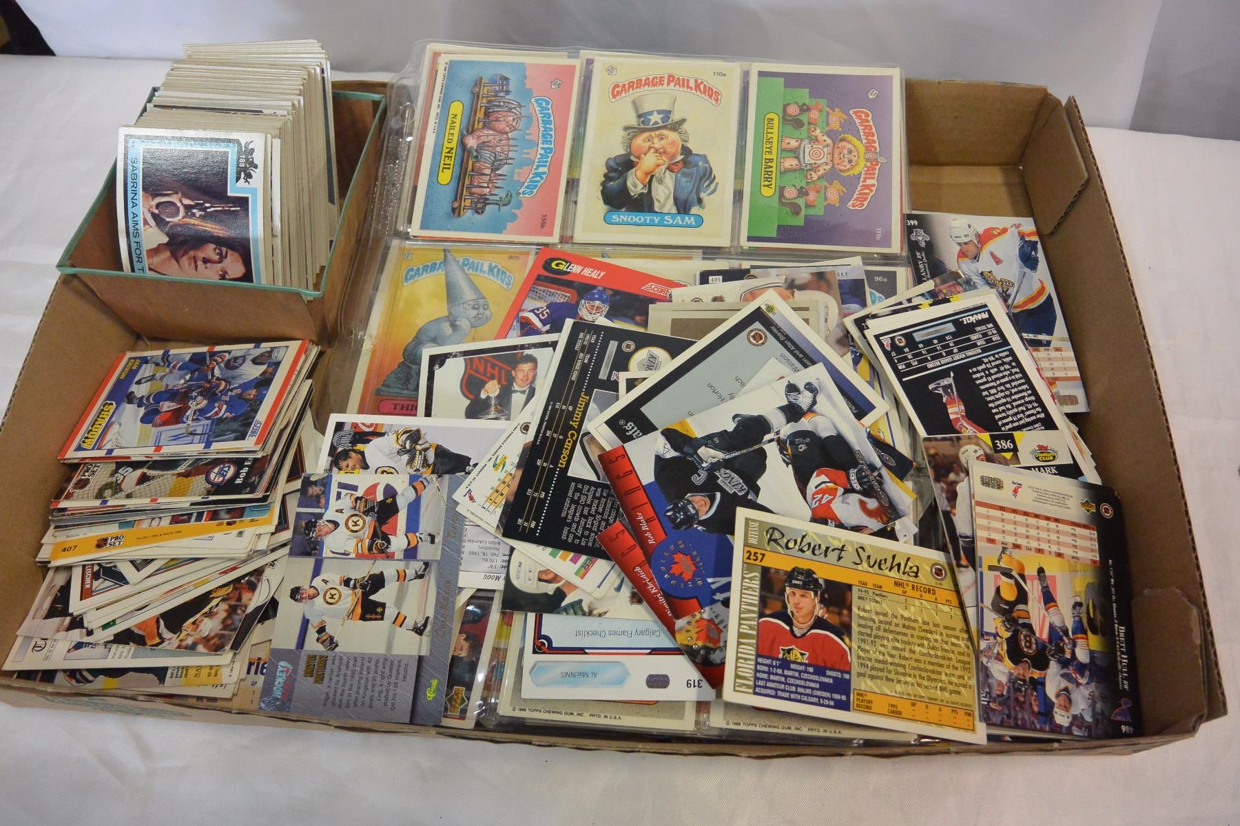 BOX OF ASSORTED COLLECTOR CARDS
