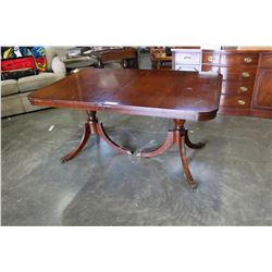 MAHOGANY DINING TABLE WITH 3 LEAFS AND SIX CHAIRS