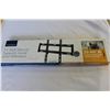 Image 1 : INSIGNIA 33 TO 46 INCH FIXED POSITION TV WALL MOUNT