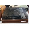 Image 1 : SANYO TURNTABLE