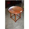 Image 1 : VILAS MAPLE ROUND ENDTABLE
