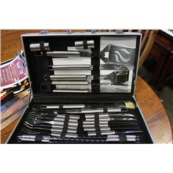 STAINLESS BBQ SET IN CASE