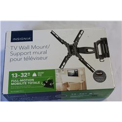 INSIGNIA 13 TO 32 INCH FULL MOTION TV WALL MOUNT