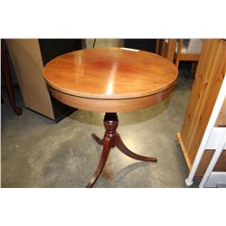 ROUND MESSMAN ENDTABLE