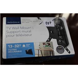 13-32" TILTING INSIGNIA TV WALL MOUNT