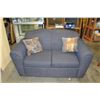 Image 1 : BLUE UPOLSTERED LOVESEAT