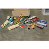 Image 1 : TRAY OF CARS AND TRAINS