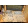 Image 1 : TRAY OF VINTAGE GLASSWARE