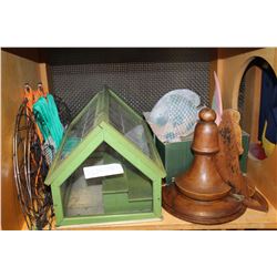 SHELF LOT OF MINI GREENHOUSE FISH NETS AND WOOD FISH AND WALL SCONCES