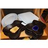 Image 1 : BOX OF SERVING PLATTERS