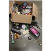 Image 1 : BOX OF STORAGE LOCKER ITEMS