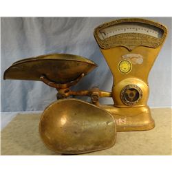 Dayton hardware scale, brass pan