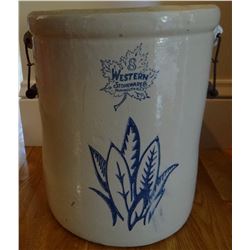 Western Stoneware 8 gal crock w/handles
