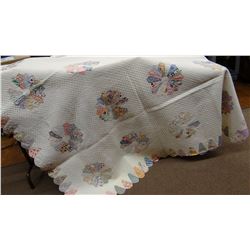 Dresden Plate quilt, hand quilted and hand appliqued, 88" x 76"