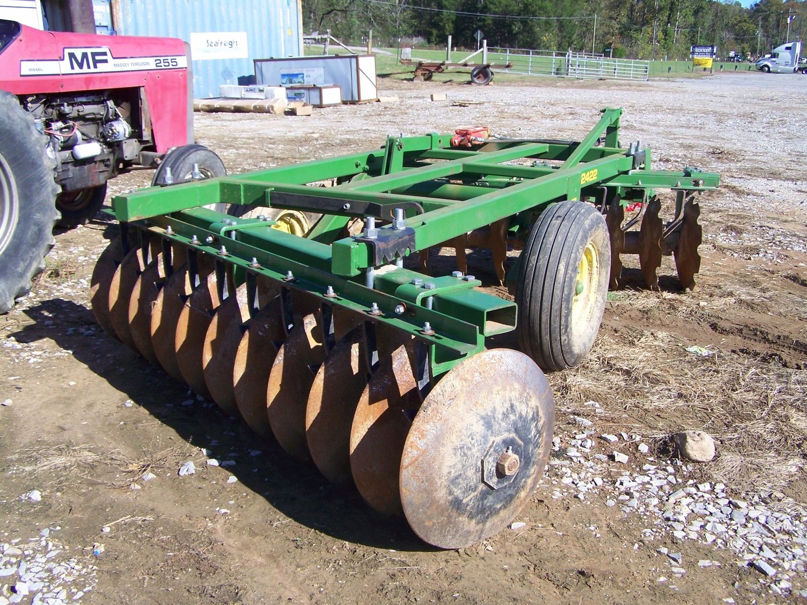 JOHN DEERE 2422 DISC HARROW, PULL TYPE, HYDRAULIC