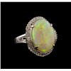 Image 1 : 6.02 ctw Opal and Diamond Ring - Platinum