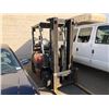 Image 2 : TOYOTA PROPANE FORKLIFT MODEL 42-6FGCU25 5500LB CAPACITY