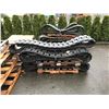 Image 1 : 5 PALLETS OF INDUSTRIAL RUBBER TRACKS