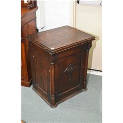 New Royal antique treadle sewing machine in fully enclosed quarter cut oak cabinet