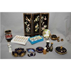 Two tray lots of collectibles including miniature three panel divider with applied birds and trees, 