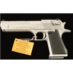 I.W.I. Desert Eagle XIX .44 Mag SN 37200870