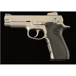 Smith & Wesson 4006 .40 S&W SN: TFL4423