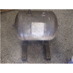 Manchester 7 Gallon Compressed Air Tank, CAT: 304934