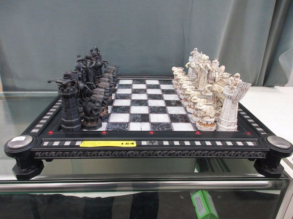 Harry Potter & The Philosopher's Stone Chess Set