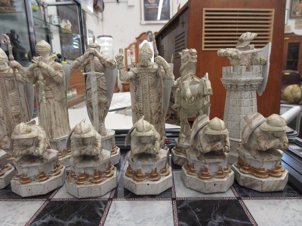 Harry Potter & The Philosopher's Stone Chess Set