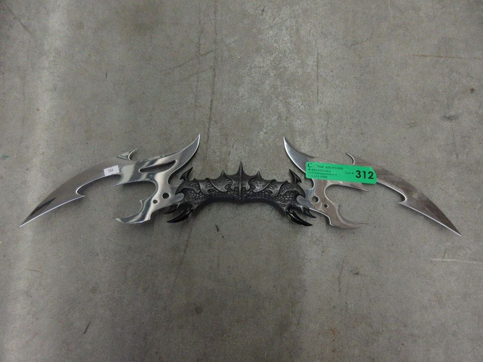 Stainless Steel Double Bladed Fantasy Knife Stainless Steel Double Bladed Fantasy Knife