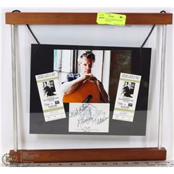 RANDY TRAVIS FRAMED PICTURE WITH AUTOGRAPH