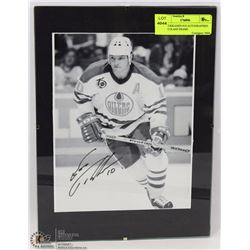 ESA TIKKANEN #10 AUTOGRAPHED WITH GLASS FRAME