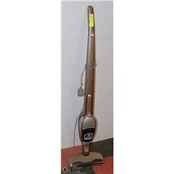 ELECTROLUX 2-IN-1 CORDLESS VACUUM