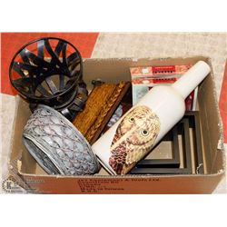 HOUSEHOLD DÉCOR OWL VASE, SQUARE SHELF SET, FRAME