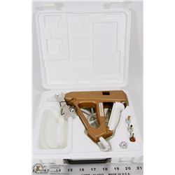 ULTIMATE GLUE GUN IN CASE,  COMES WITH 6