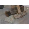 Image 2 : LOT OF SLEDGE HAMMER AND AXES