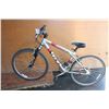 Image 1 : GREY WHITE AND RED GT BIKE