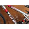 Image 2 : GREY WHITE AND RED GT BIKE