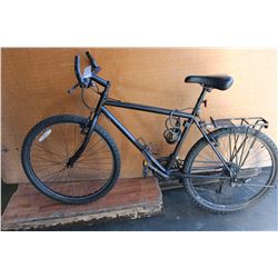 BLACK NO BRAND BIKE