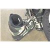 Image 2 : THINSULATE BOOTS WINTER PANTS GLOVES AND HAT