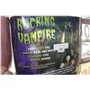Image 1 : ROCKING HALLOWEEN VAMPIRE