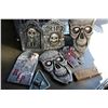 Image 1 : LOT OF HALLOWEEN TOMBSTONES