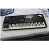 Image 1 : YAMAHA SY77 KEYBOARD SCREEN DOES NOT LIGHT UP