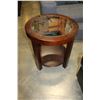 Image 2 : NEW HOME ELEGANCE ROUND DESIGNER MAHOGANY GLASS TOP ENDATBLE, RETAIL $249