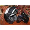 Image 4 : NEW SCORPION EXO 900 THREE IN ONE HELMET MODULAR WITH DROP DOWN SUN SHADE IN BLACK