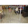 Image 1 : METAL CLOTHING DISPLAY RACK