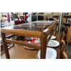 Image 2 : THREE PIECE OAK COFFEE TABLE SET