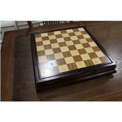 CHESSBOARD AND PIECES