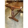 Image 2 : ANTIQUE OAK DINING TABLE AND FOUR CHAIRS