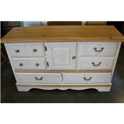 STANDARD FURNITURE DRESSER WITH MIRROR AND NIGHTSTAND